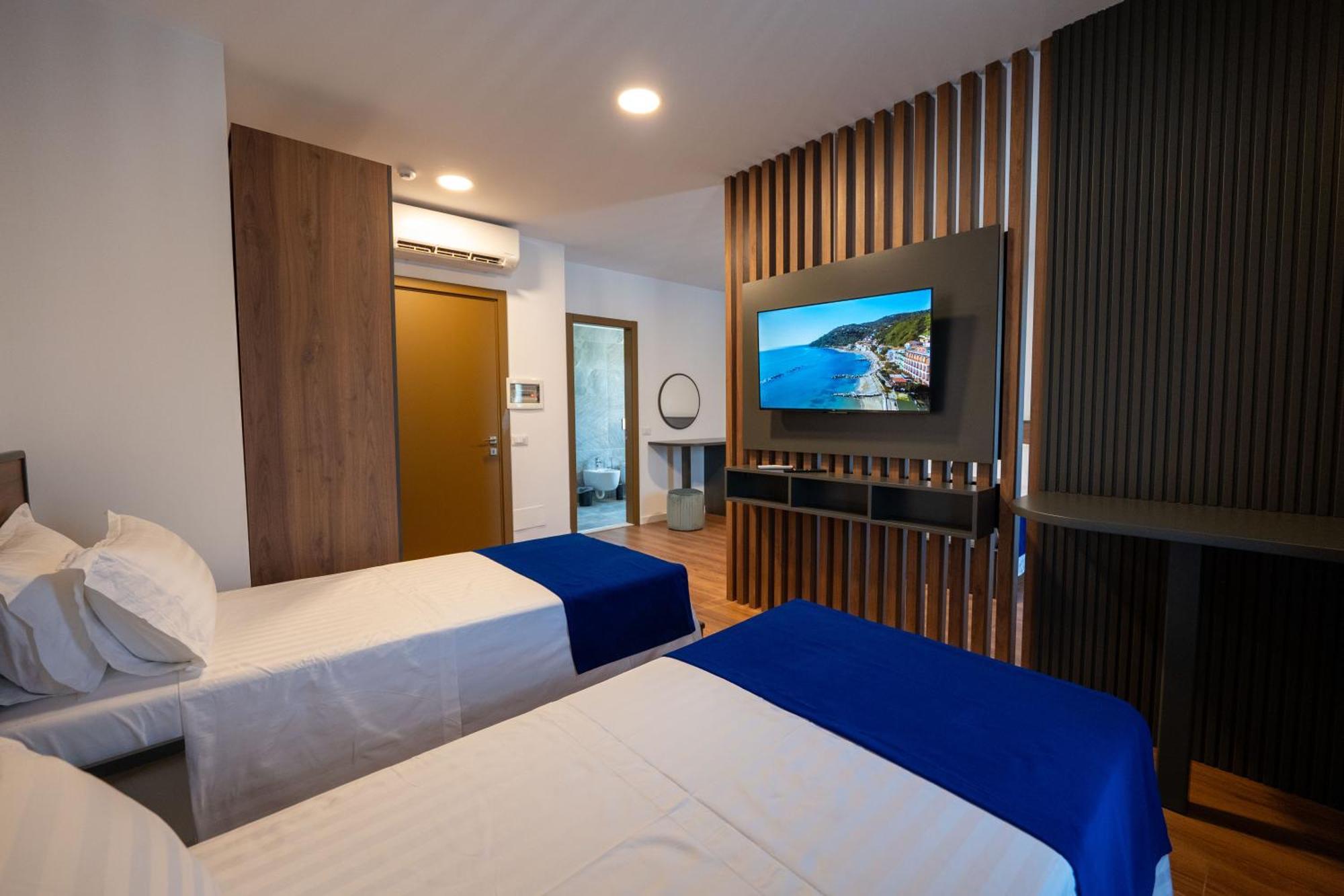 Acros Resort Vlore Exterior photo