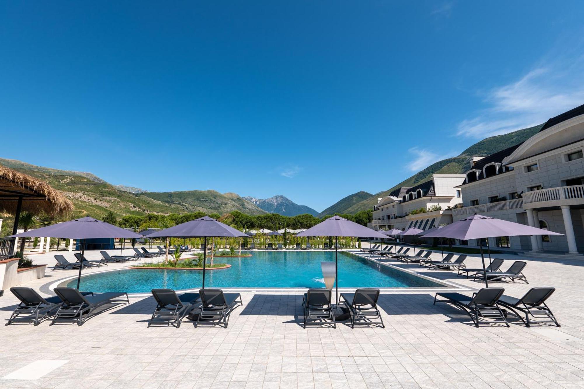Acros Resort Vlore Exterior photo