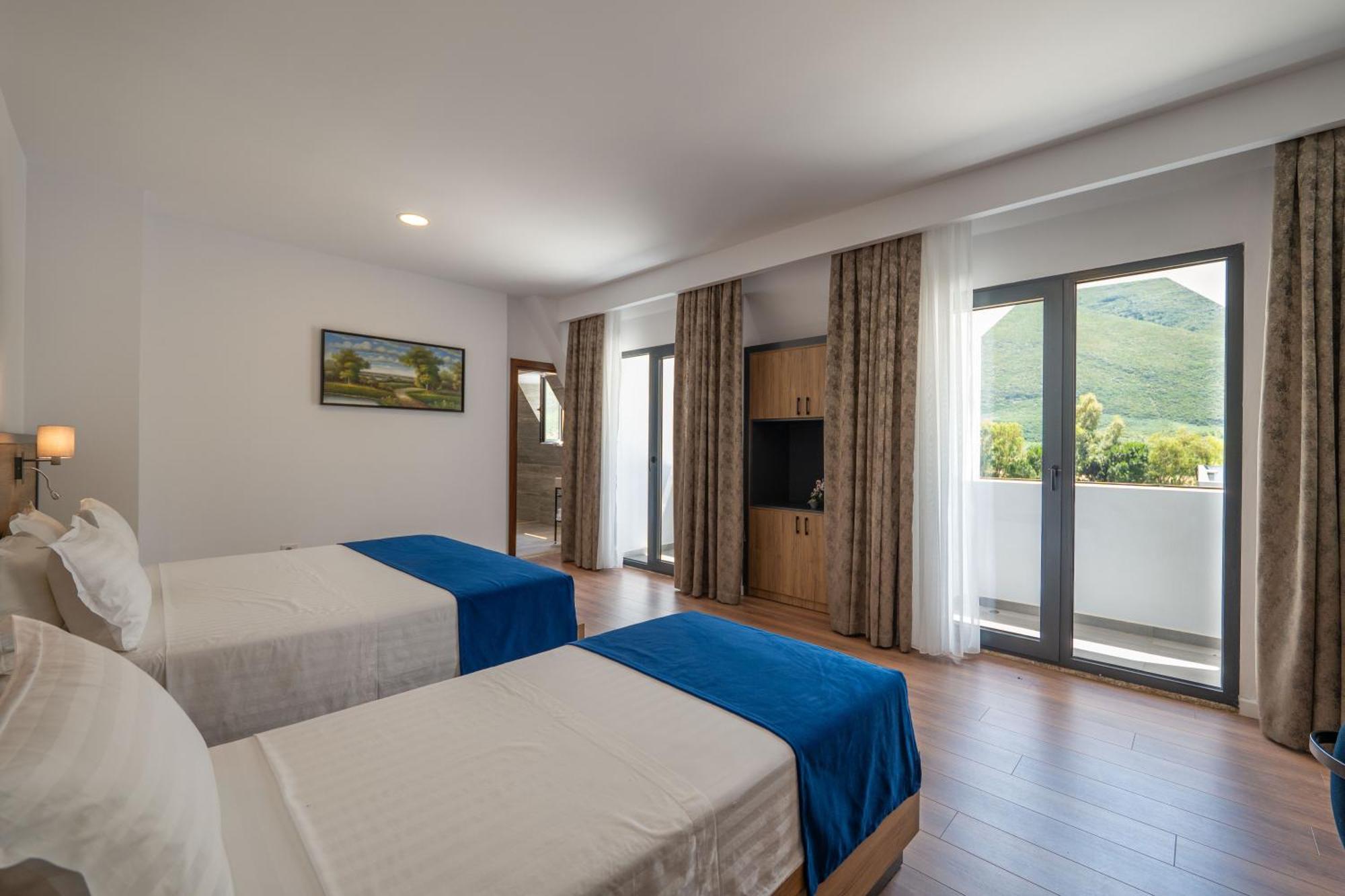 Acros Resort Vlore Exterior photo