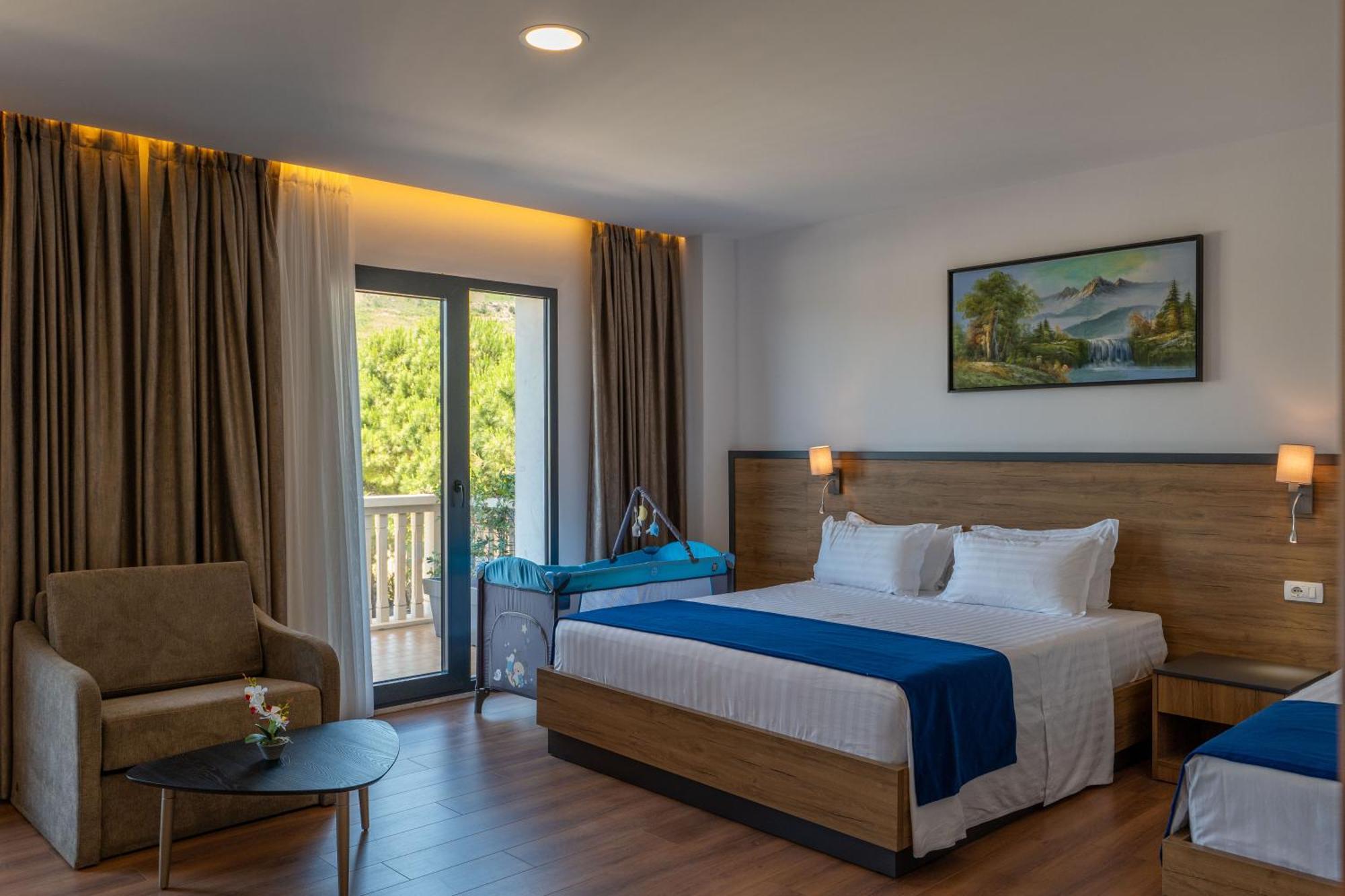 Acros Resort Vlore Exterior photo