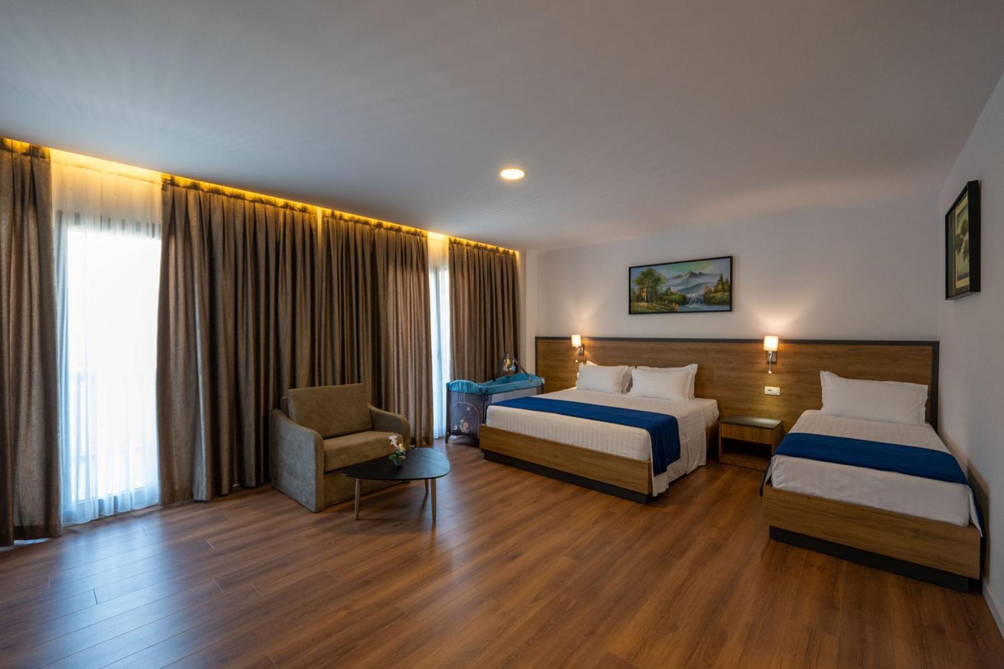 Acros Resort Vlore Exterior photo