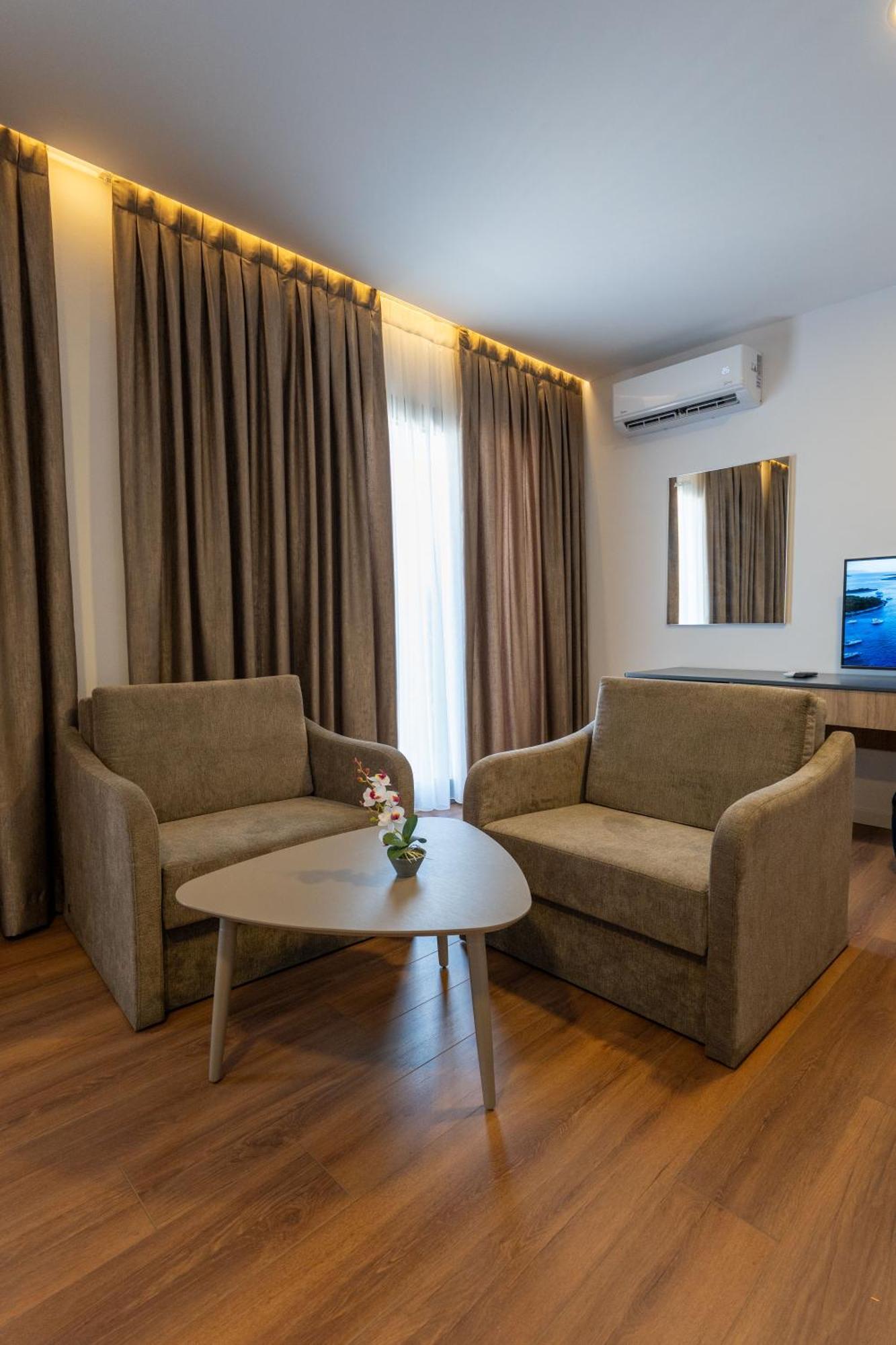 Acros Resort Vlore Exterior photo
